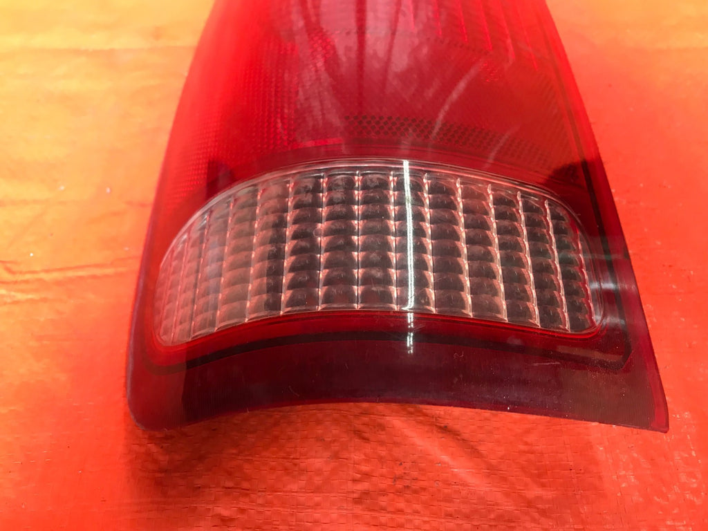 OEM 2000 00 FORD F 150 F150 DRIVER LEFT TAIL LIGHT LAMP L LH 2