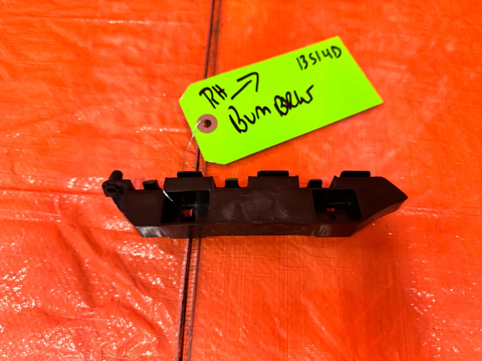 13 15 HONDA CIVIC SI SEDAN   PASSENGER RIGHT FENDER CLIP BUMPER RETAINER BRACKET5