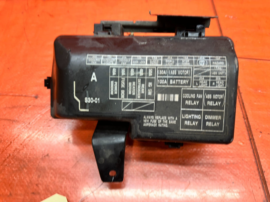 97 01 HONDA PRELUDE 2.2L ENGINE BAY RELAY FUSE BOX BLOCK WITH FUSES OEM #3368