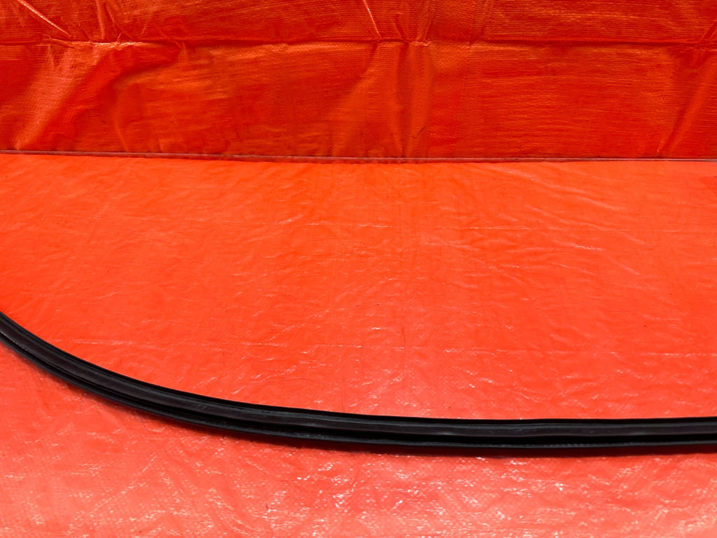 02 05 HONDA CIVIC SI EP3 HATCH DOOR TO CHASSIS OPEN TRIM WEATHER STRIP OEM #21613