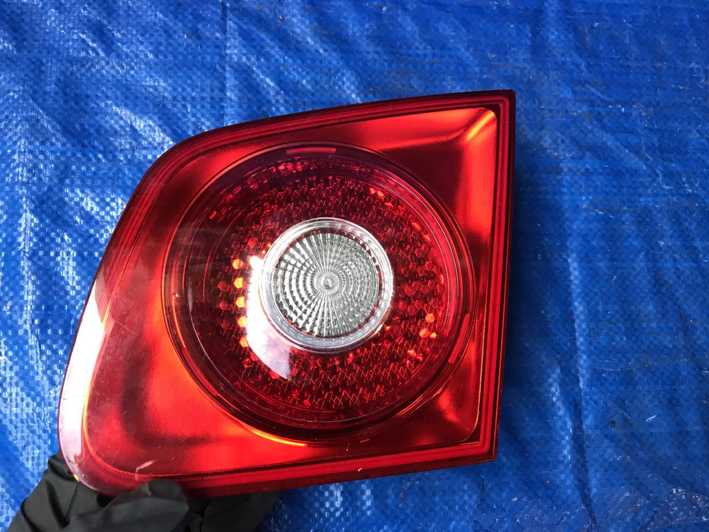 OEM 2005 2006 2007 05 06 07 VOLKSWAGEN JETTA PASSENGER RIGHT TAIL LIGHT 3A2