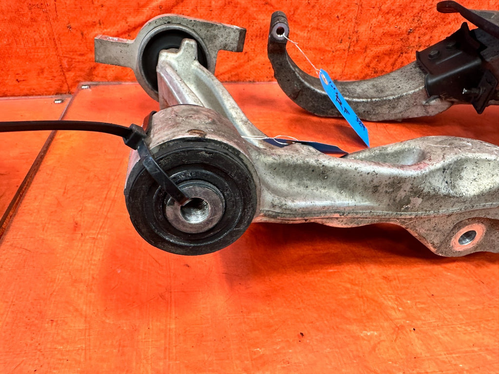 08 15 INFINITI G37 Q60 RWD RIGHT FRONT KNUCKLE SPINDLE LOWER CONTROL ARM #3298