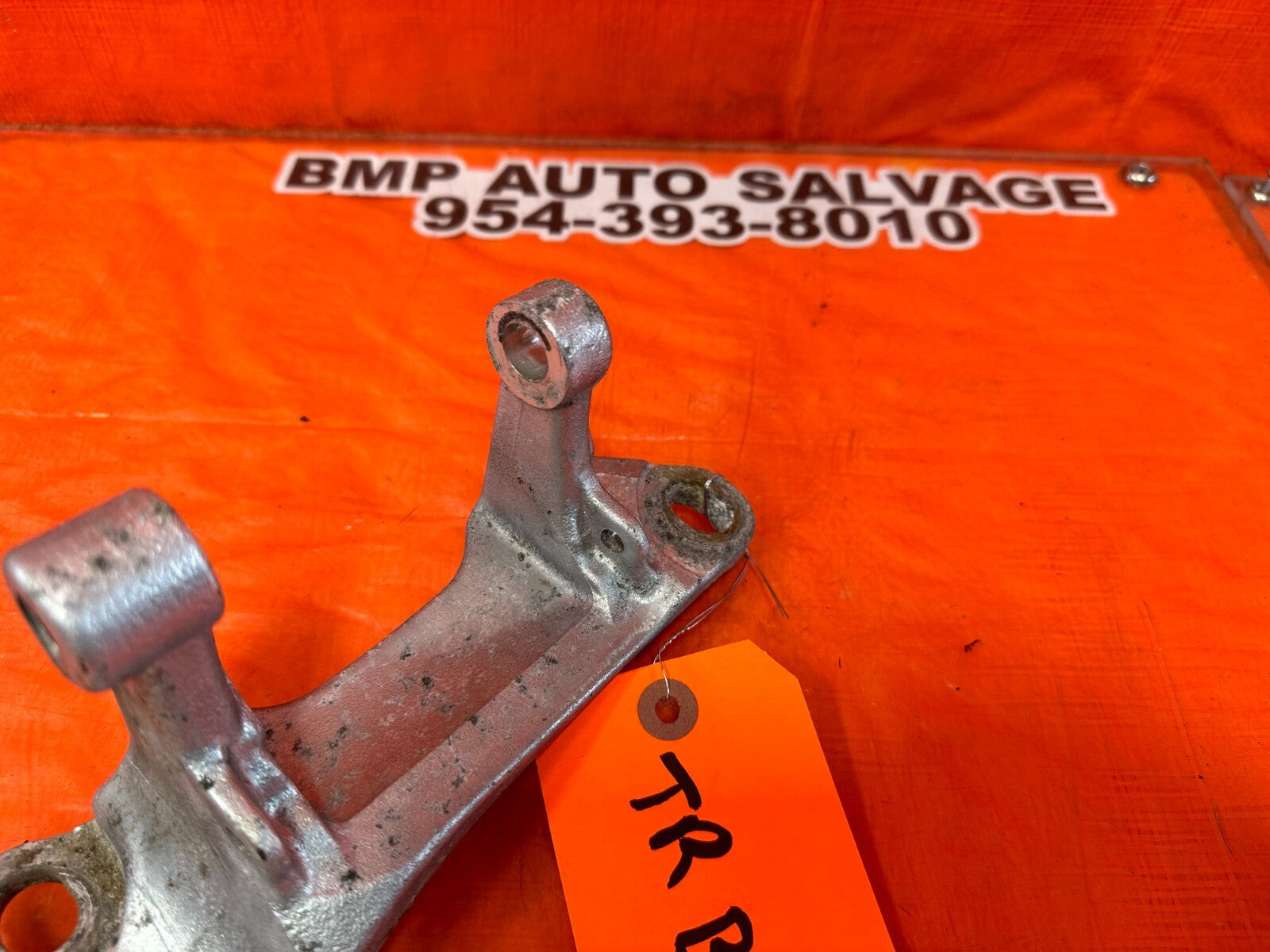 02 06 ACURA RSX   5 / 6 SPEED MANUAL   ALUMINUM TRANSMISSION BRACKET   OEM 2543