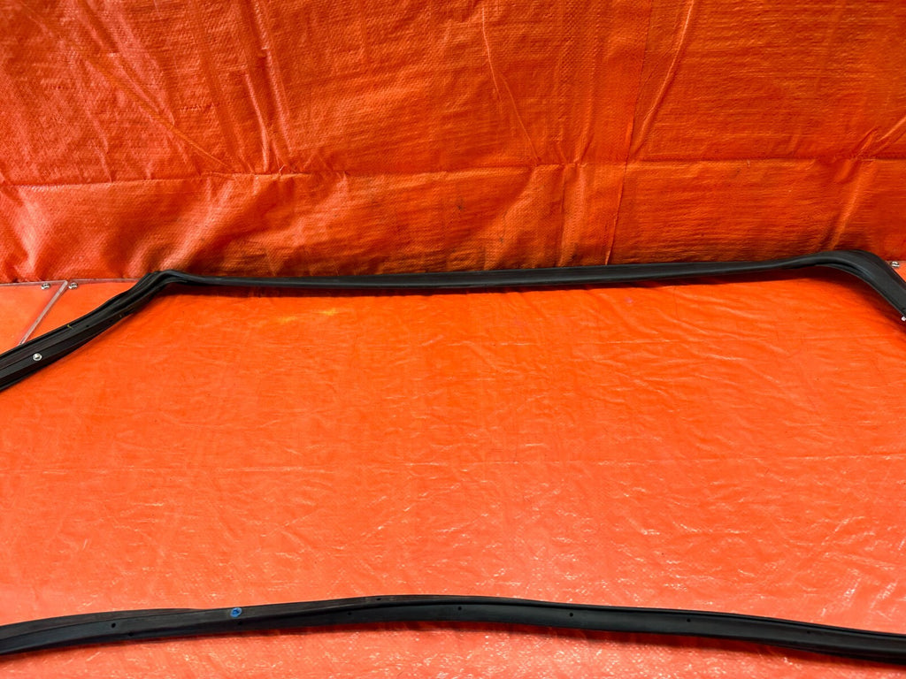 14 21 INFINITI Q50 PASSENGER RIGHT REAR DOOR WEATHER STRIP RUBBER GASKET OEM 2425