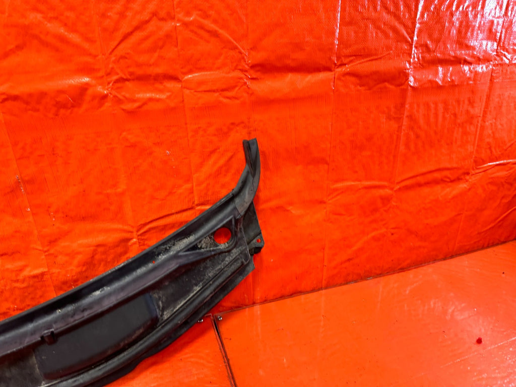 13 16 HYUNDAI GENESIS 2D COUPE   WINDSHIELD WIPER COWL   86150 2M000   OEM #3021