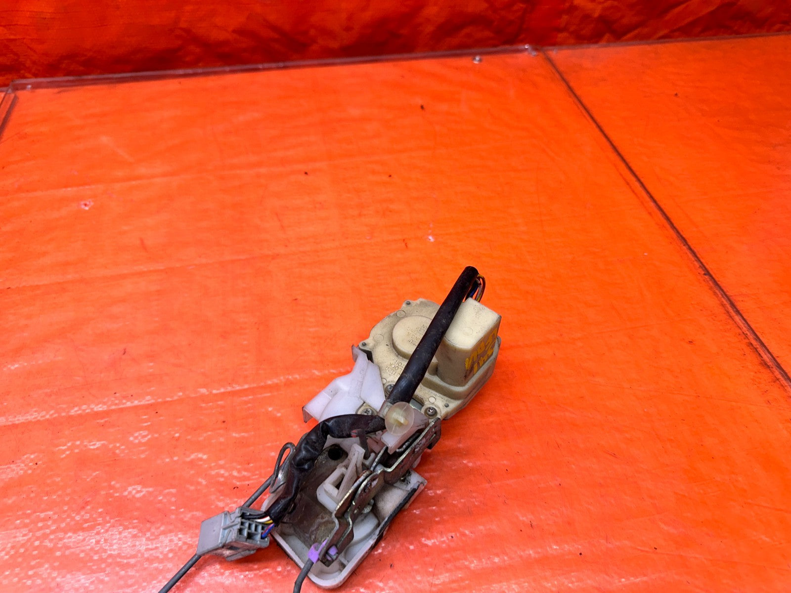 94-01 ACURA INTEGRA 4D 1.8L LEFT FRONT DRIVER POWER DOOR LOCK ACTUATOR OEM #34112