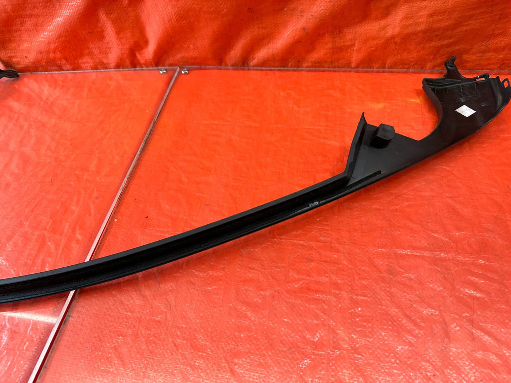 04 08 ACURA TL   DRIVER LEFT FRONT   INTERIOR UPPER GLASS DOOR TRIM OEM 23410
