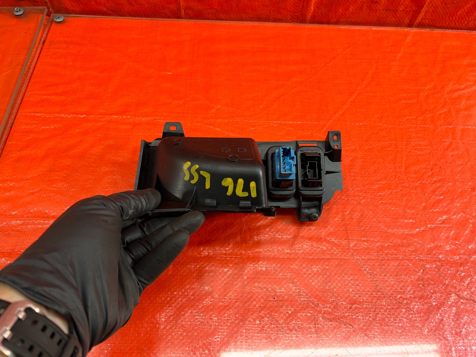 02 05 HONDA CIVIC SI EP3 HATCHBACK   CRUISE CONTROL SWITCH W/ TRIM   OEM #1767