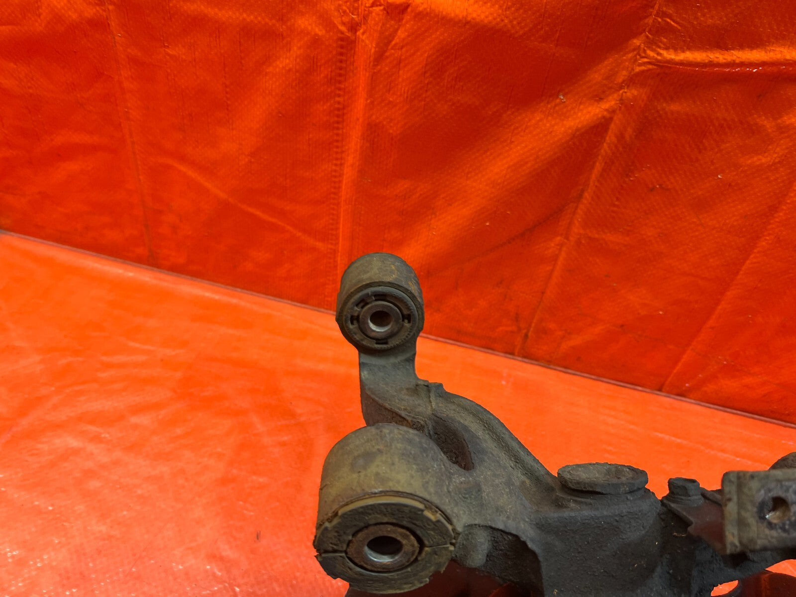 02 04 ACURA RSX   DRIVER LEFT REAR   SPINDLE KNUCKLE HUB   OEM FACTORY #1718