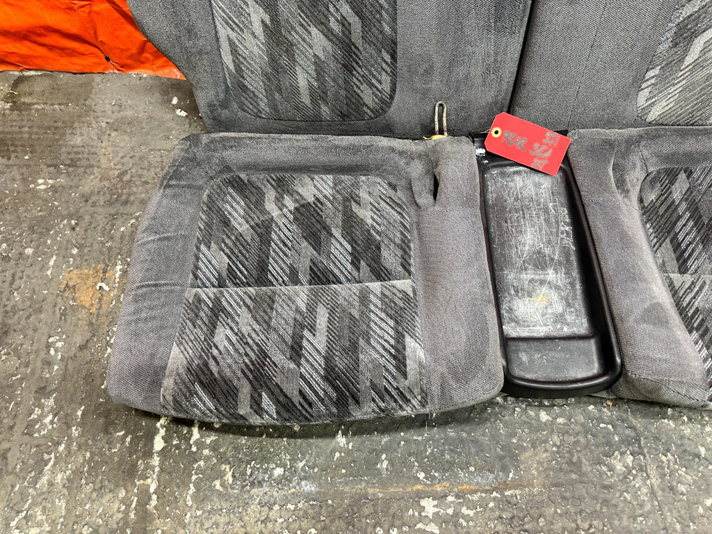 94 01 ACURA INTEGRA 2 DOOR ONLY   CONFETTI REAR SEATS OEM #3316
