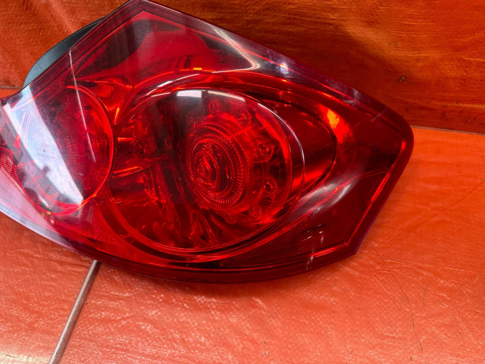 09 13 INFINITI G37 SEDAN PASSENGER RIGHT OUTER TAIL LIGHT LAMP OEM FACTORY #2383
