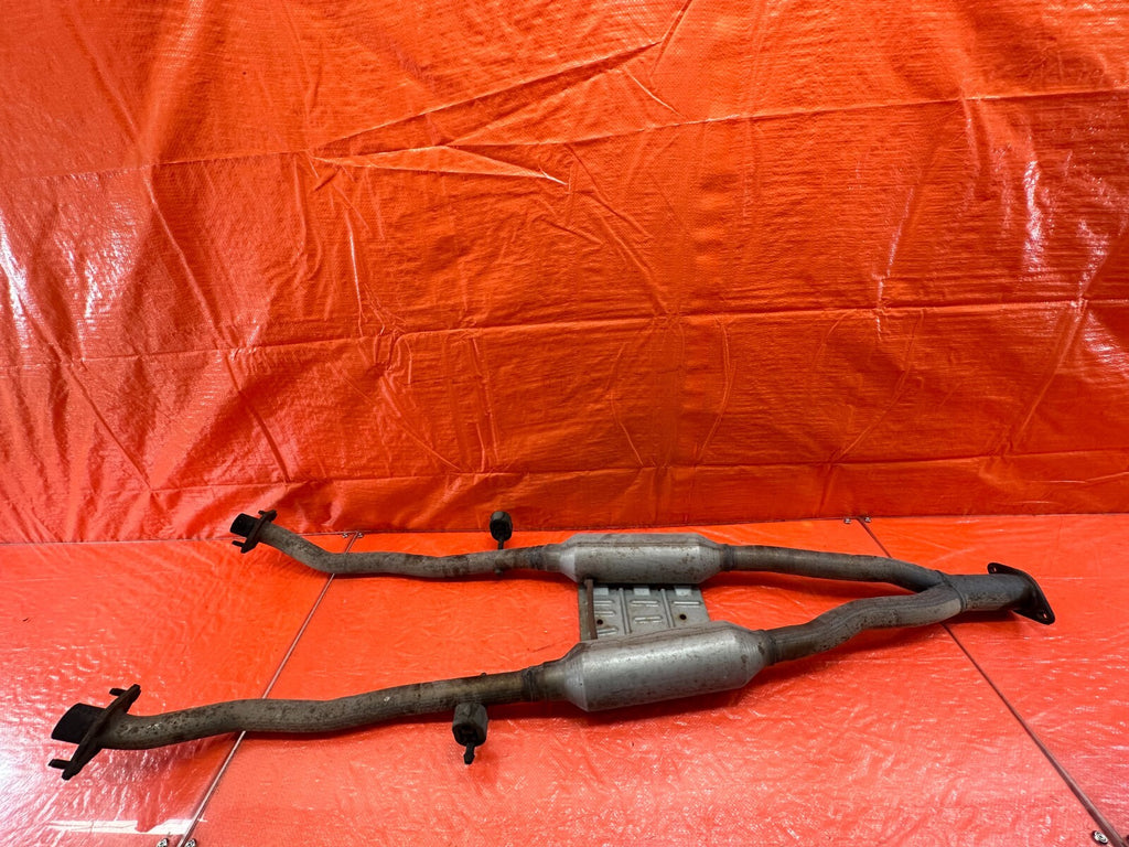 16 20 INFINITI Q50   RED SPORT 400 RWD   FACTORY DOWN PIPE MID PIPE   OEM #2154