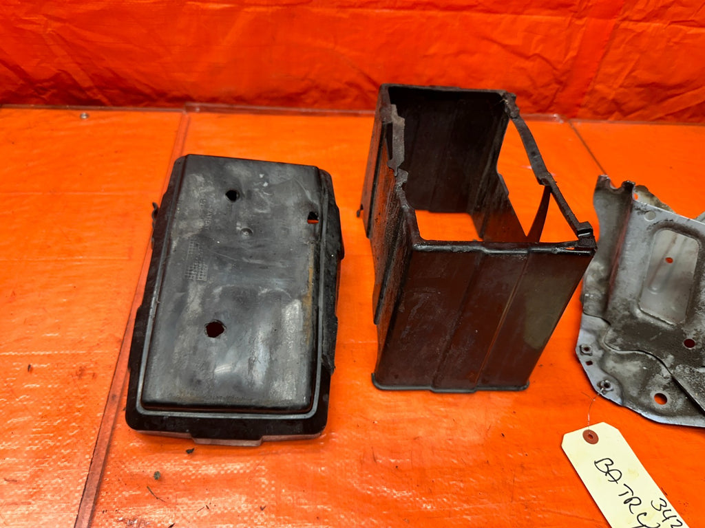 04-08 ACURA TSX 4D 2.4L K24A2 PLASTIC BATTERY TRAY HOLDER BASE MOUNT OEM #34216
