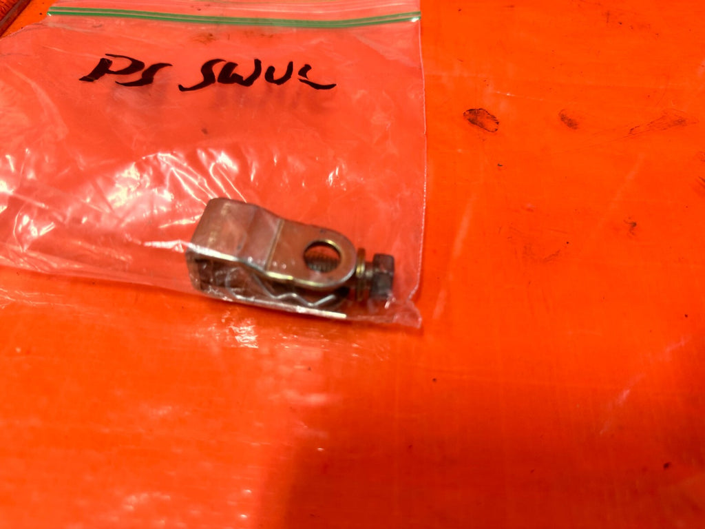 03 06 LANCER EVOLUTION VIII 8 EVO IX 9   STEERING SWIVEL BRACKET   OEM #EVO94
