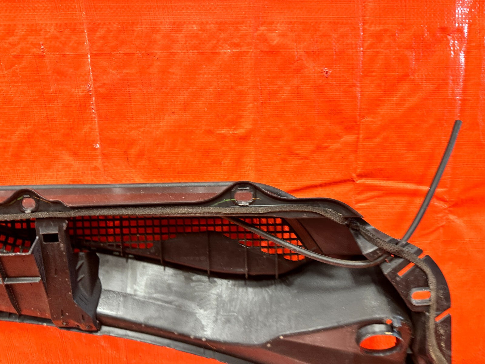 13 20 SUBARU BRZ   WINDSHIELD WIPER COWL TRIM PLASTIC   OEM FACTORY #29212