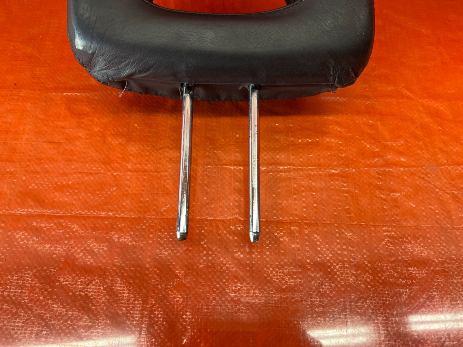 94 01 ACURA INTEGRA   BLACK LEATHER FRONT SEAT   HEAD REST   OEM #1443