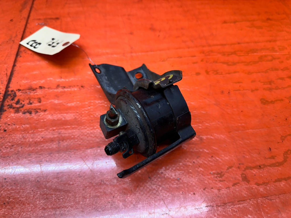 92 95 HONDA CIVIC 1.6L   FUEL FILTER & FIREWALL MOUNTING BRACKET   OEM #3337
