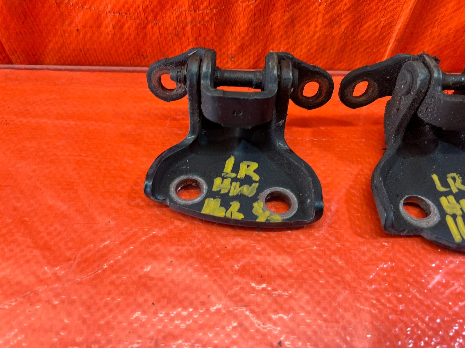 92 00 HONDA CIVIC SEDAN   DRIVER LEFT REAR   DOOR HINGE SET UPPER LOWER OEM #1628