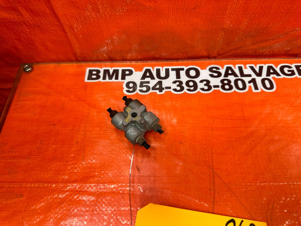 06 11 HONDA CIVIC SI 2.0L K20Z3   BRAKE PROPORTIONING VALVE PROP VALVE   OEM 2604