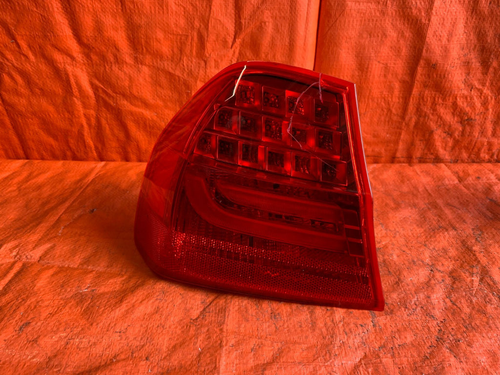 OEM 2009 2010 2011 BMW 3 SERIES SEDAN 328i 225i M3   DRIVER LEFT TAIL LIGHT LAMP0