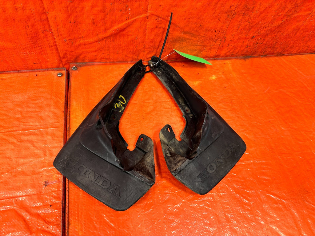 90 91 HONDA CIVIC HATCHBACK   MUD FLAP / SPLASH GUARD SET LEFT & RIGHT FRONT OEM7