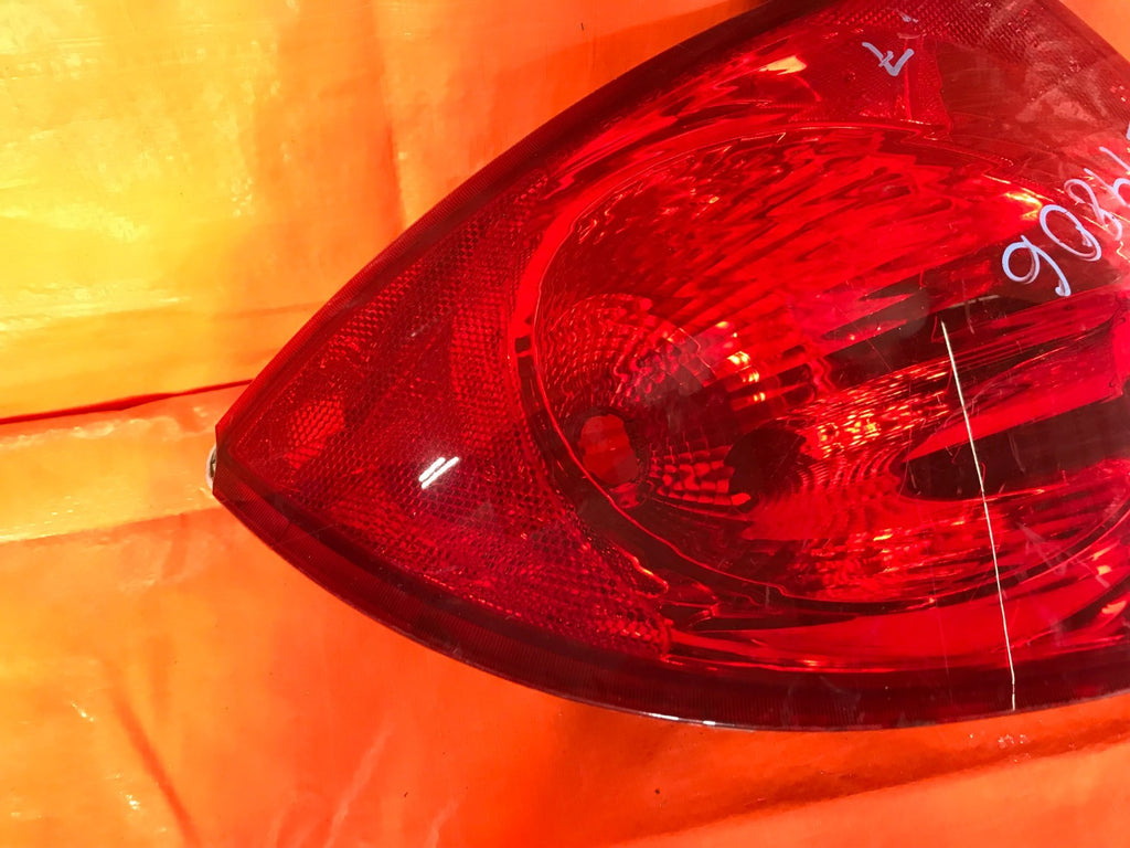 OEM 2005 2006 2007 CHEVROLET COBALT SEDAN DRIVER LEFT TAIL LIGHT LAMP 152778804