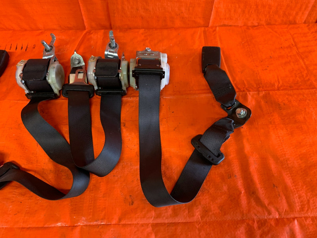 OEM 2008 08 HONDA CIVIC SI COUPE COMPLETE REAR SEAT BELT SET LEFT RIGHT CENTER1