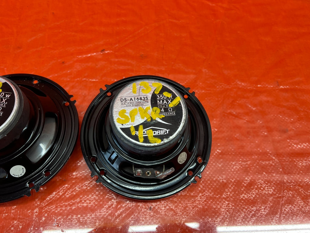 AUDIO DRIFT BRAND DS A1683S SPEAKER SET OF 2 TWO   USED SPEAKER SET / PAIR 137 17