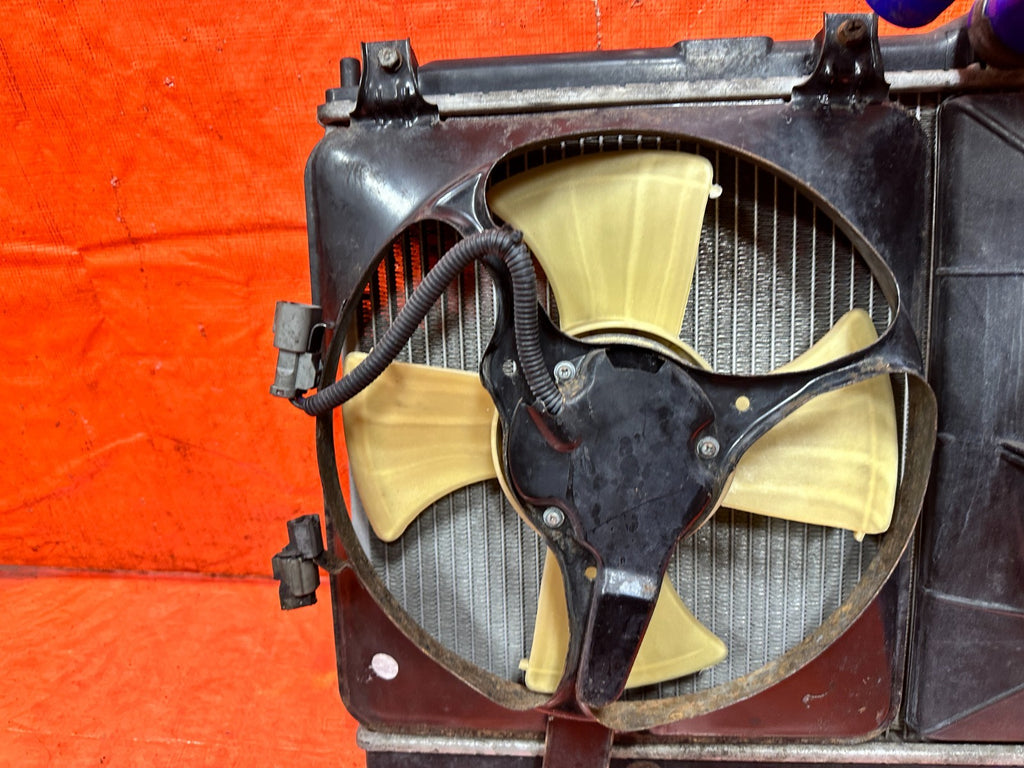 97 98 HONDA PRELUDE BASE   100% COMPLETE RADIATOR SET W/ FANS / HOSES / OEM 3239