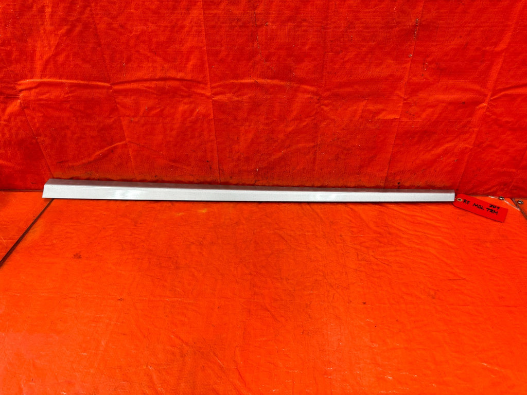 06 11 HONDA CIVIC SI 4D SEDAN   DOOR MOLDING IMPACT STRIP RIGHT FRONT OEM #3070