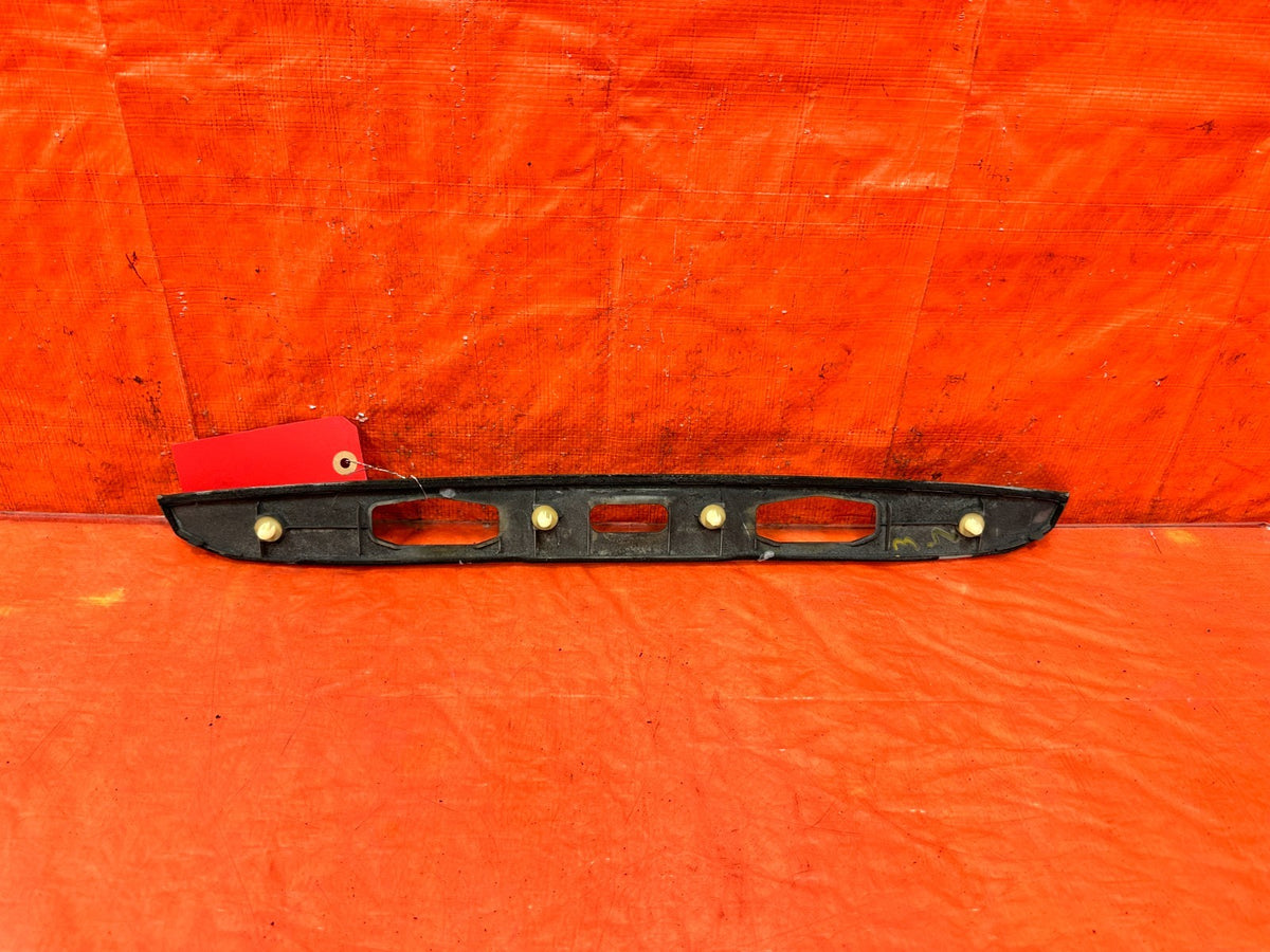 04-08 ACURA TSX - TRUNK LICENSE PLATE LIGHT LAMP ILLUMINATION TRIM - OEM #3121
