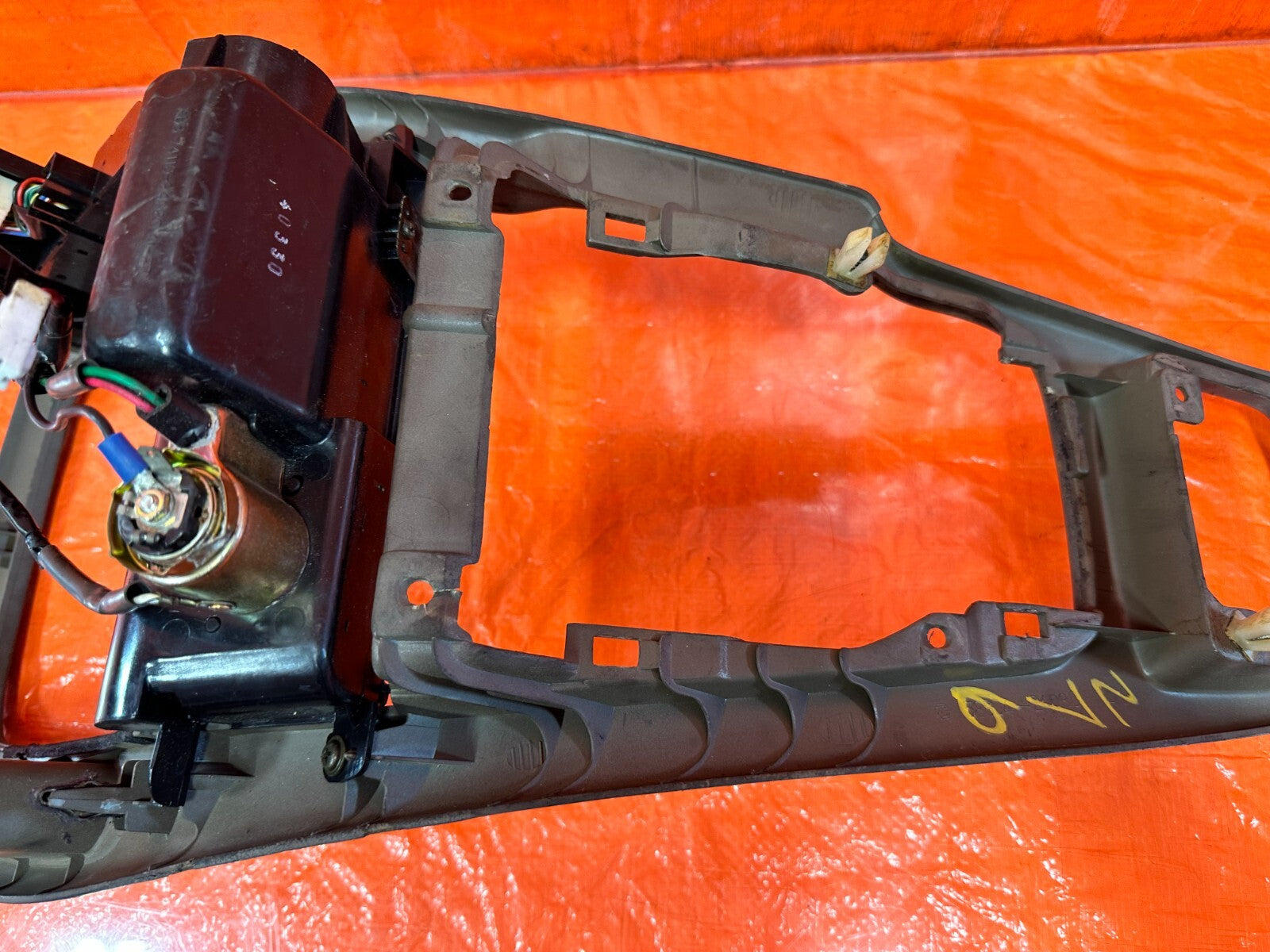 92 00 LEXUS SC300   MANUAL SHIFTER CONSOLE TRIM BEZEL   TAN COLOR   OEM #27615