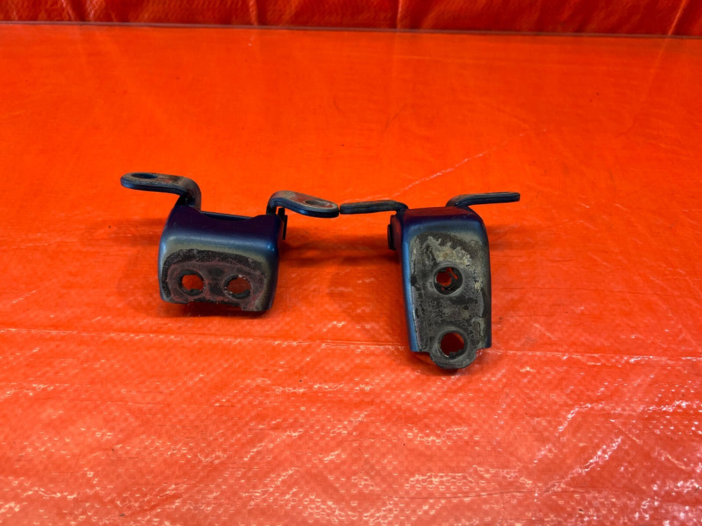 06 11 CIVIC 4D SEDAN   PASSENGER RIGHT REAR DOOR HINGE SET UPPER LOWER   OEM 2034
