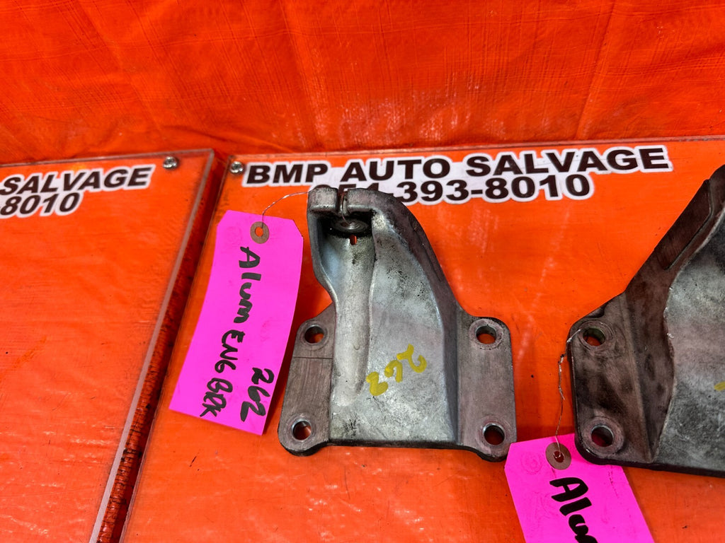 03 09 NISSAN 350Z   LEFT AND RIGHT ALUMINUM ENGINE BLOCK BRACKETS   OEM #2628