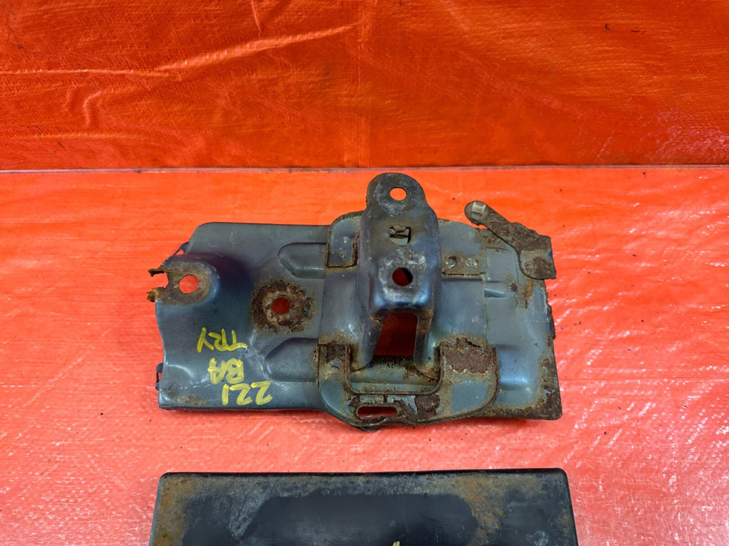 HONDA & ACURA   INTEGRA CIVIC DEL SOL   BATTERY TRAY   OEM FACTORY OE #2218