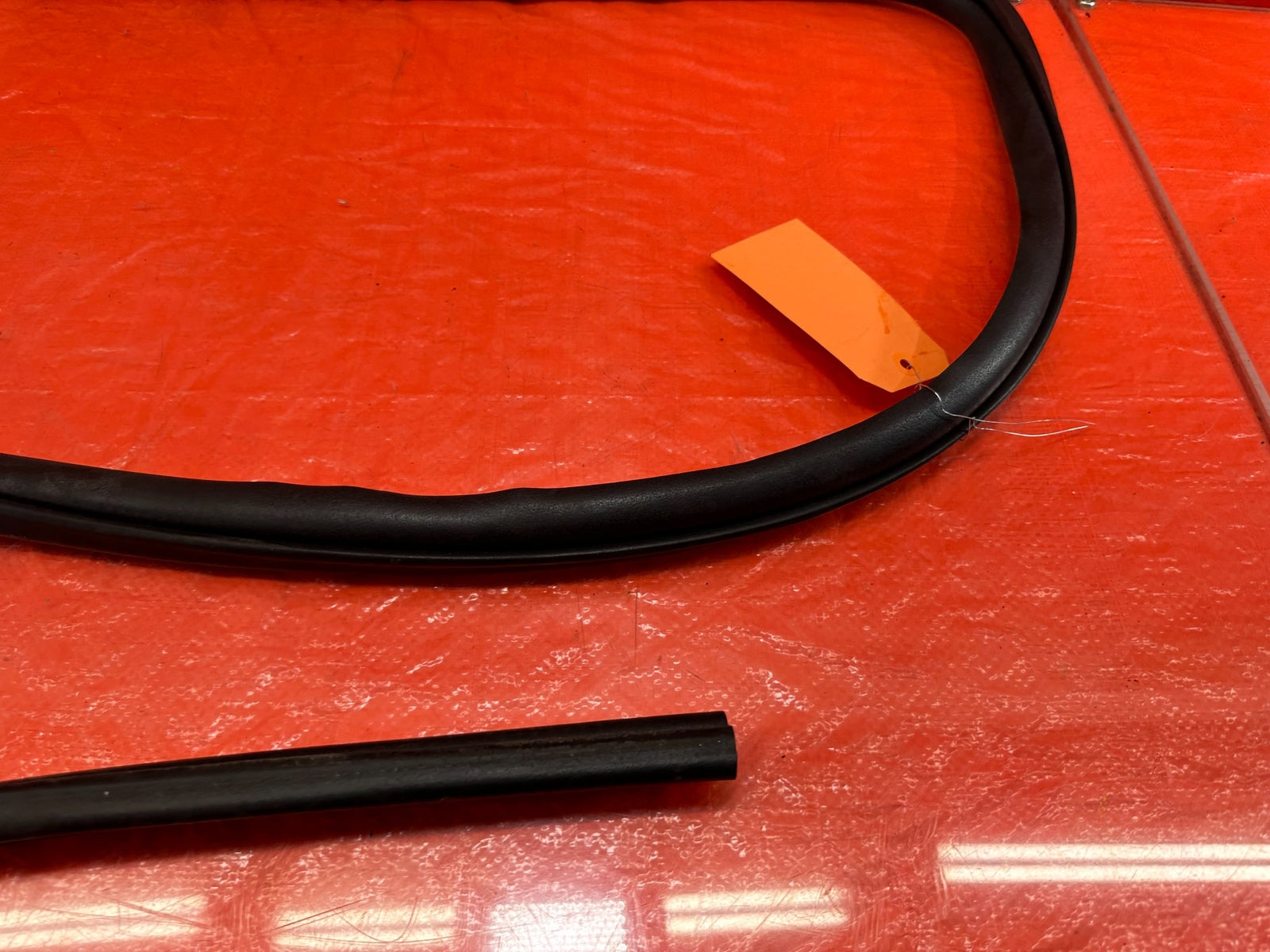 LANCER EVOLUTION X EVO 10 CHASSIS TO DOOR OPEN TRIM WEATHER STRIP LEFT FRONT 2174