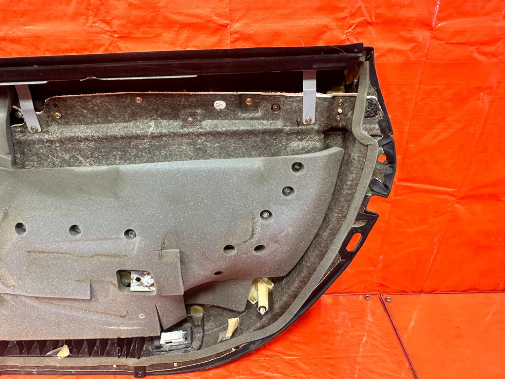02 05 LEXUS SC430   DRIVER LEFT DOOR PANEL   BLACK N PEANUT BUTTER OEM 28816
