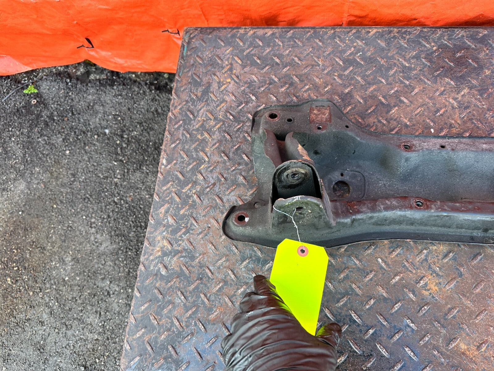 88 91 HONDA CRX   ENGINE SUB FRAME CROSS MEMBER ENGINE CRADLE   REAR PORTION 27710