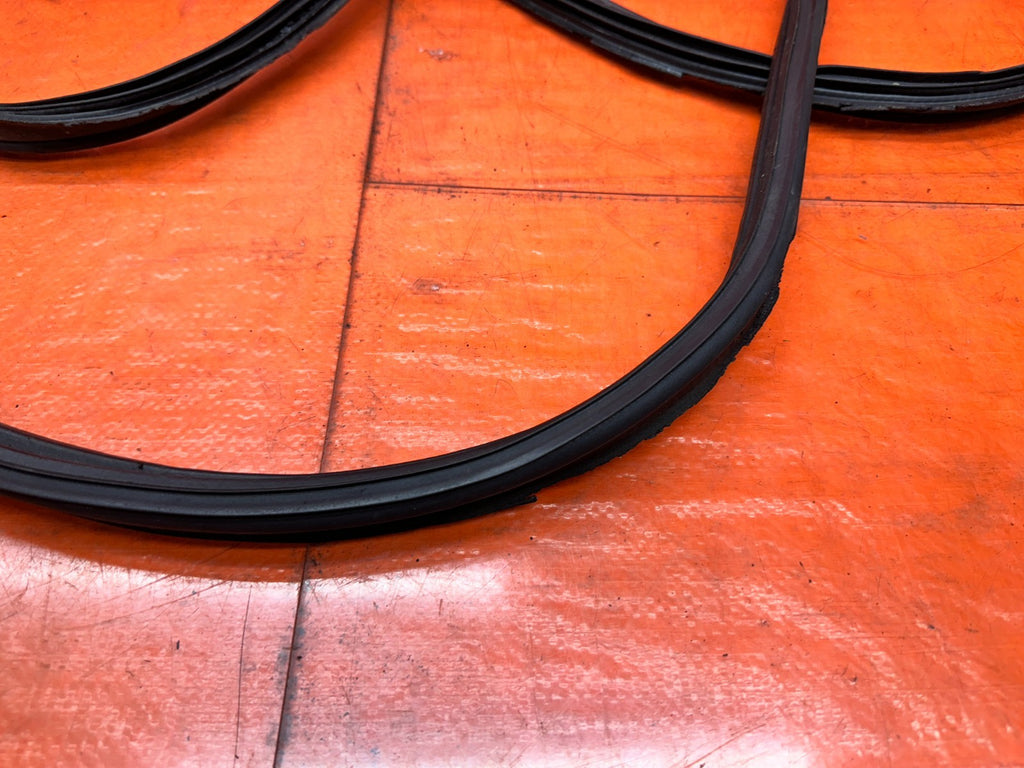 94-01 ACURA INTEGRA 2D COUPE REAR TRUNK HATCH WEATHERSTRIP RUBBER SEAL OEM #3494