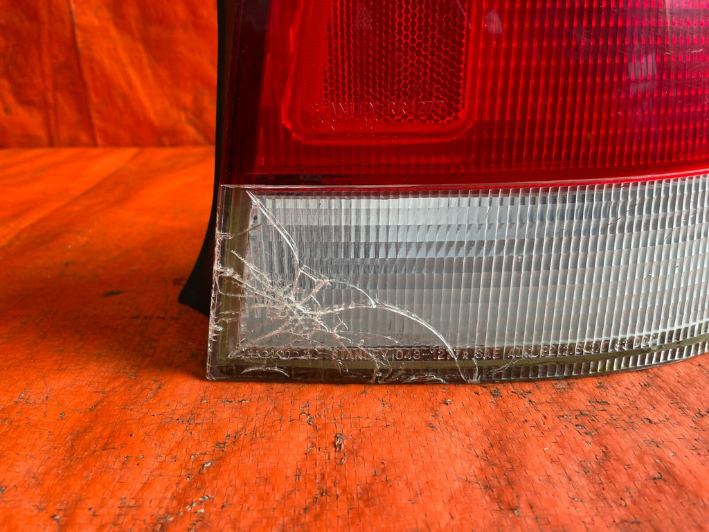 96 00 HONDA CIVIC EX COUPE   PASSENGER RIGHT TAIL LIGHT LAMP   OEM   FLAW FLAW2