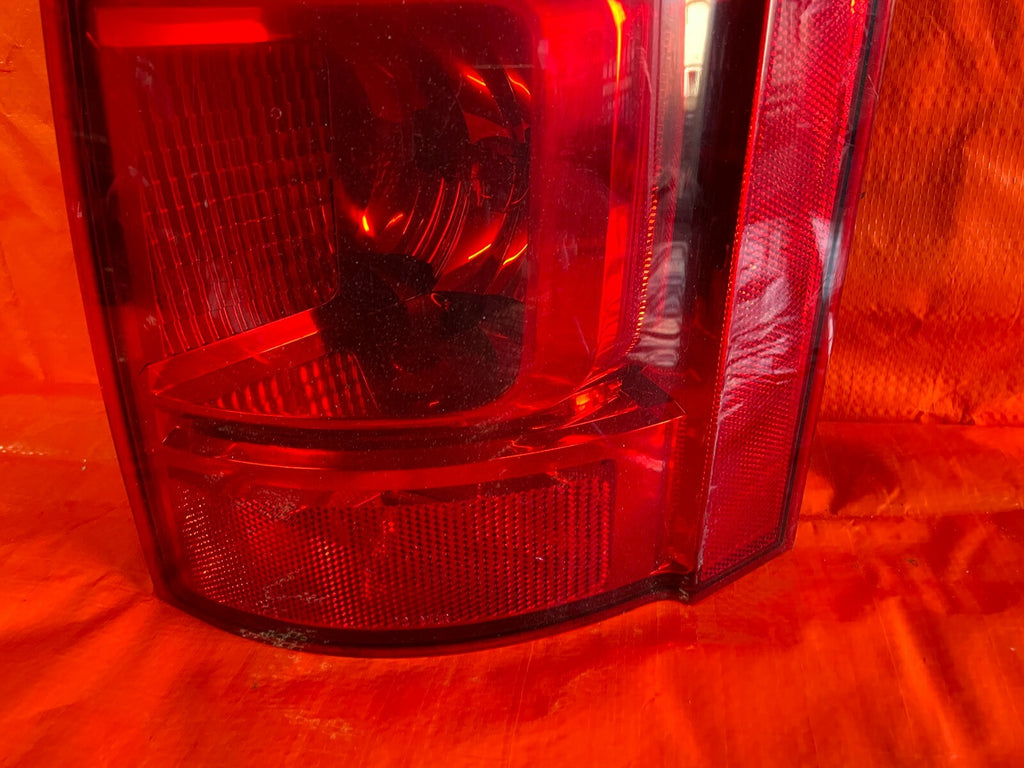 08 10 DODGE GRAND CARAVAN   PASSENGER RIGHT R RH   TAIL LIGHT LAMP   OEM FACTORY1