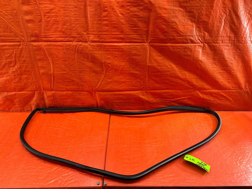 09 13 INFINITI G37 SEDAN CHASSIS TO DOOR OPEN TRIM GASKET LEFT REAR   OEM 2380