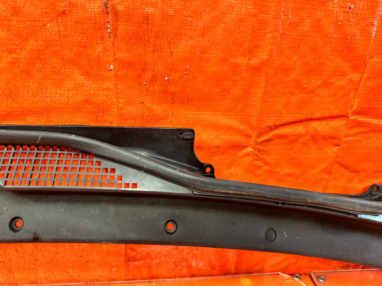 92 95 HONDA CIVIC   WINDSHIELD WIPER COWL TRIM PLASTIC   OEM FACTORY OE #3274