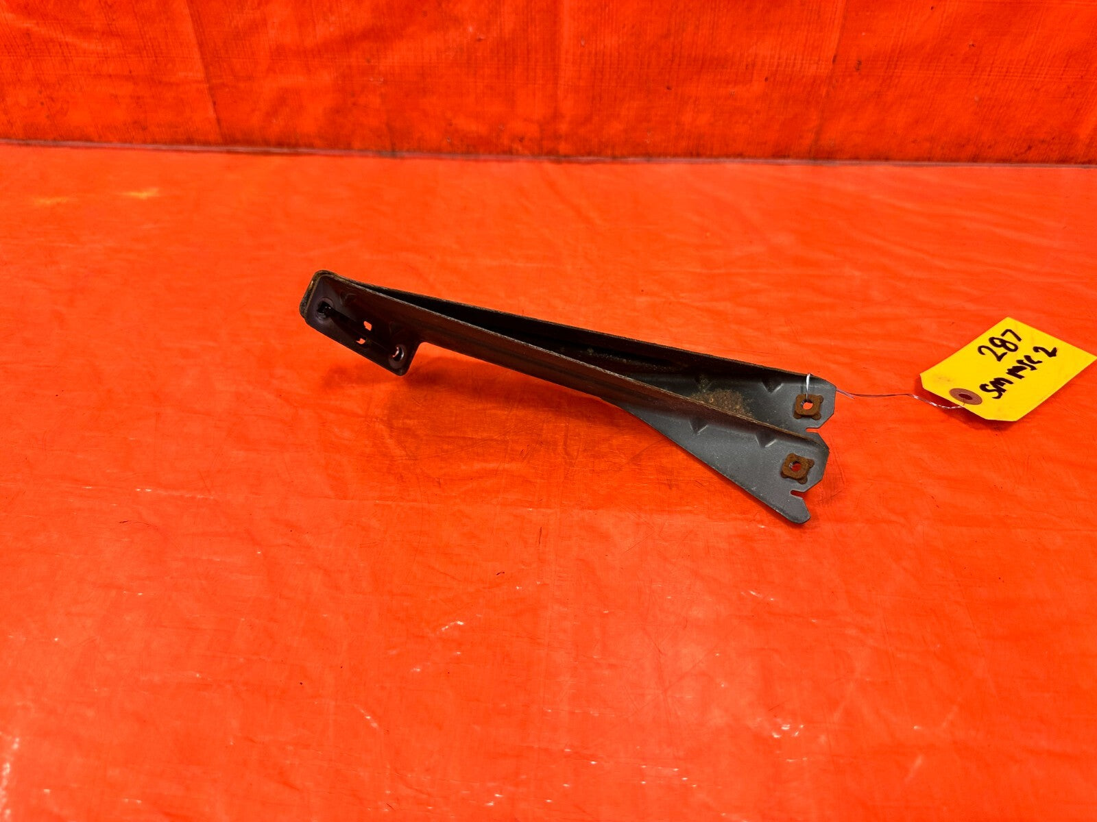 96 00 HONDA CIVIC HATCHBACK   REAR HATCH LOWER QUARTER TRIM TRIM BRACKET OEM 2876