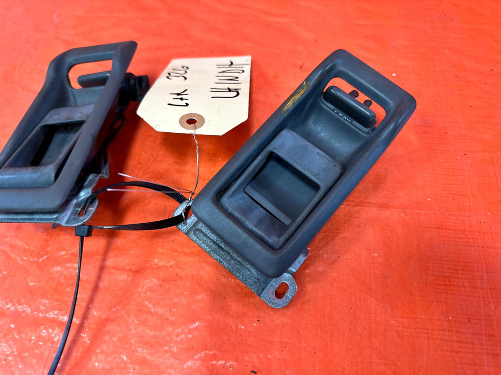 90 91 HONDA CIVIC HATCHBACK   LEFT & RIGHT INTERIOR DOOR HANDLE HANDLES OEM 3271