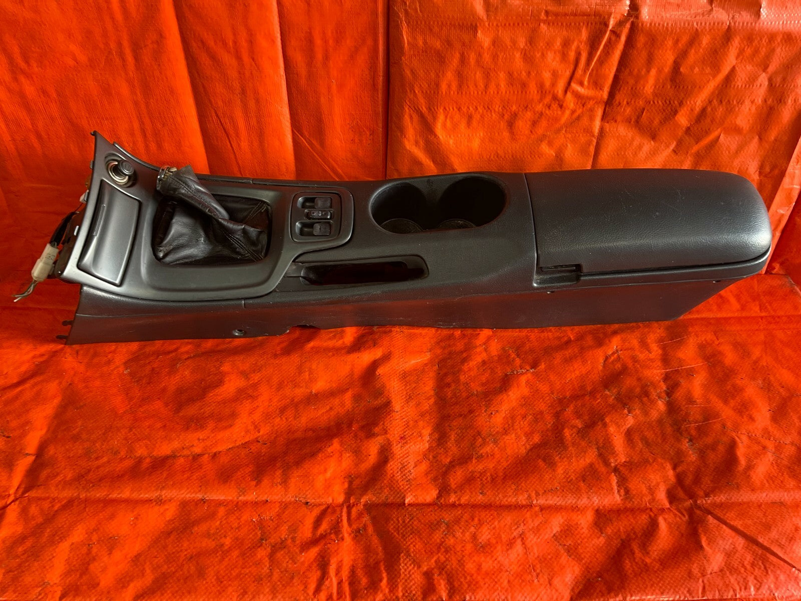 03 05 TOYOTA CELICA   STICK SHIFT / MANUAL   ARM REST CENTER SHIFTER CONSOLE OEM7