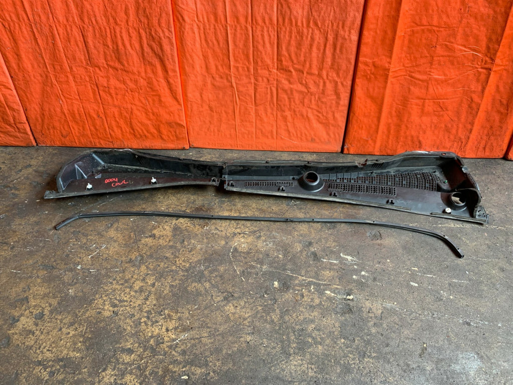 OEM 2004 04 ACURA RSX TYPE S   WINDSHIELD WIPER COWL TRIM SHROUD PLASTIC8