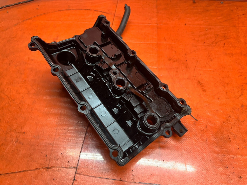 14-15 INFINITI Q50 3.7L AWD VQ37VHR PASSENGER RIGHT ENGINE VALVE COVER OIL FILLE11