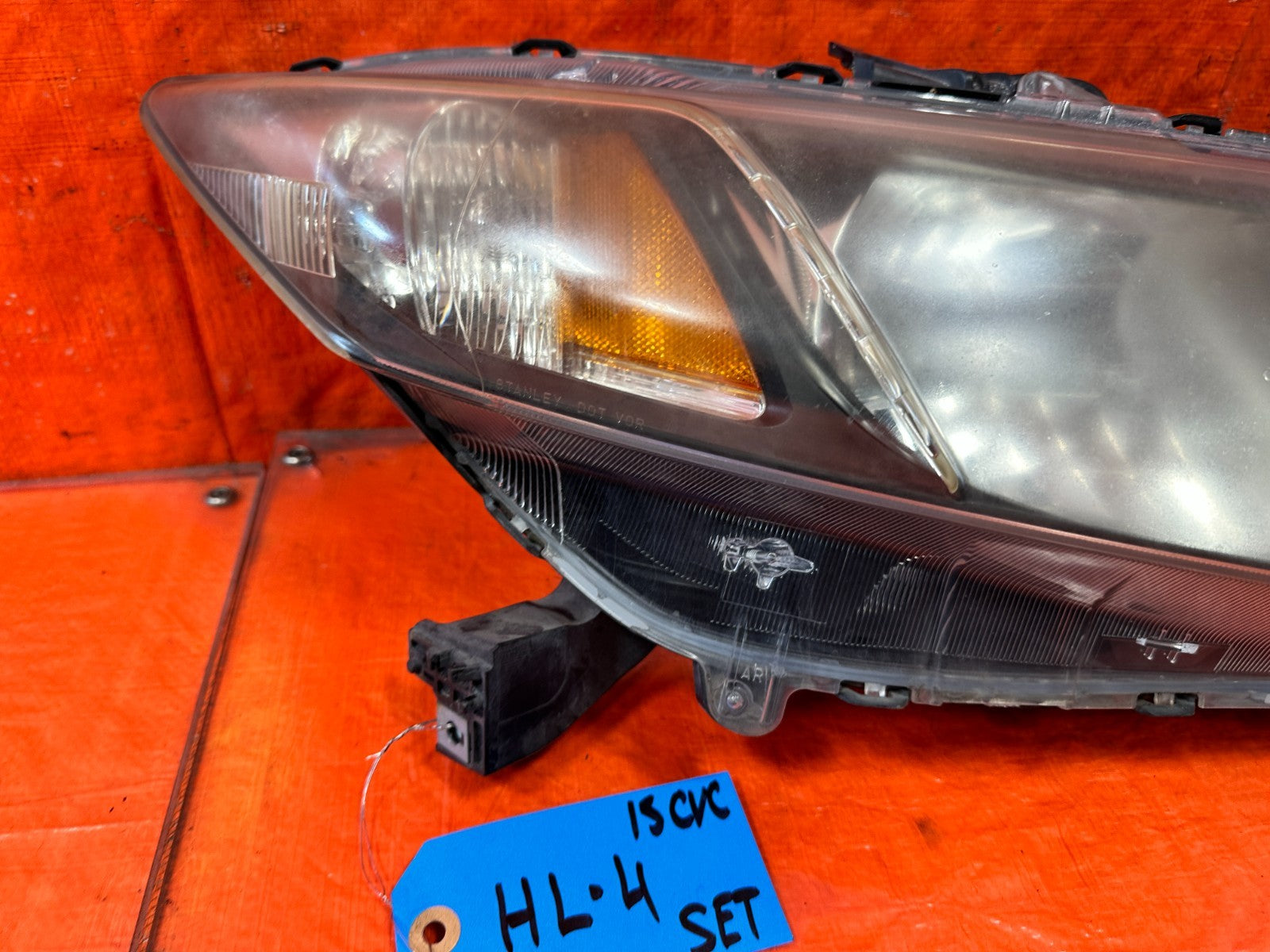 13 15 HONDA CIVIC SEDAN HEADLIGHTS HEADLAMPS   LEFT AND RIGHT HEADLIGHT SET OEM18