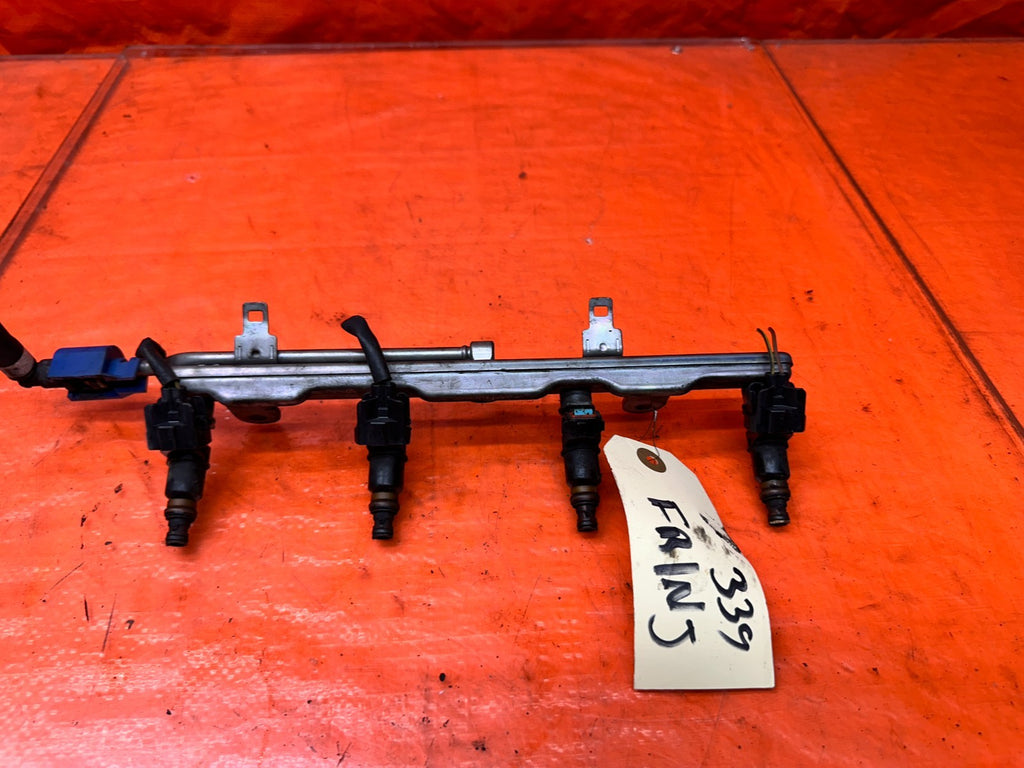 04-05 ACURA TSX 2.4L K24A2 FUEL RAIL WITH INJECTORS ASSEMBLY OEM #3398